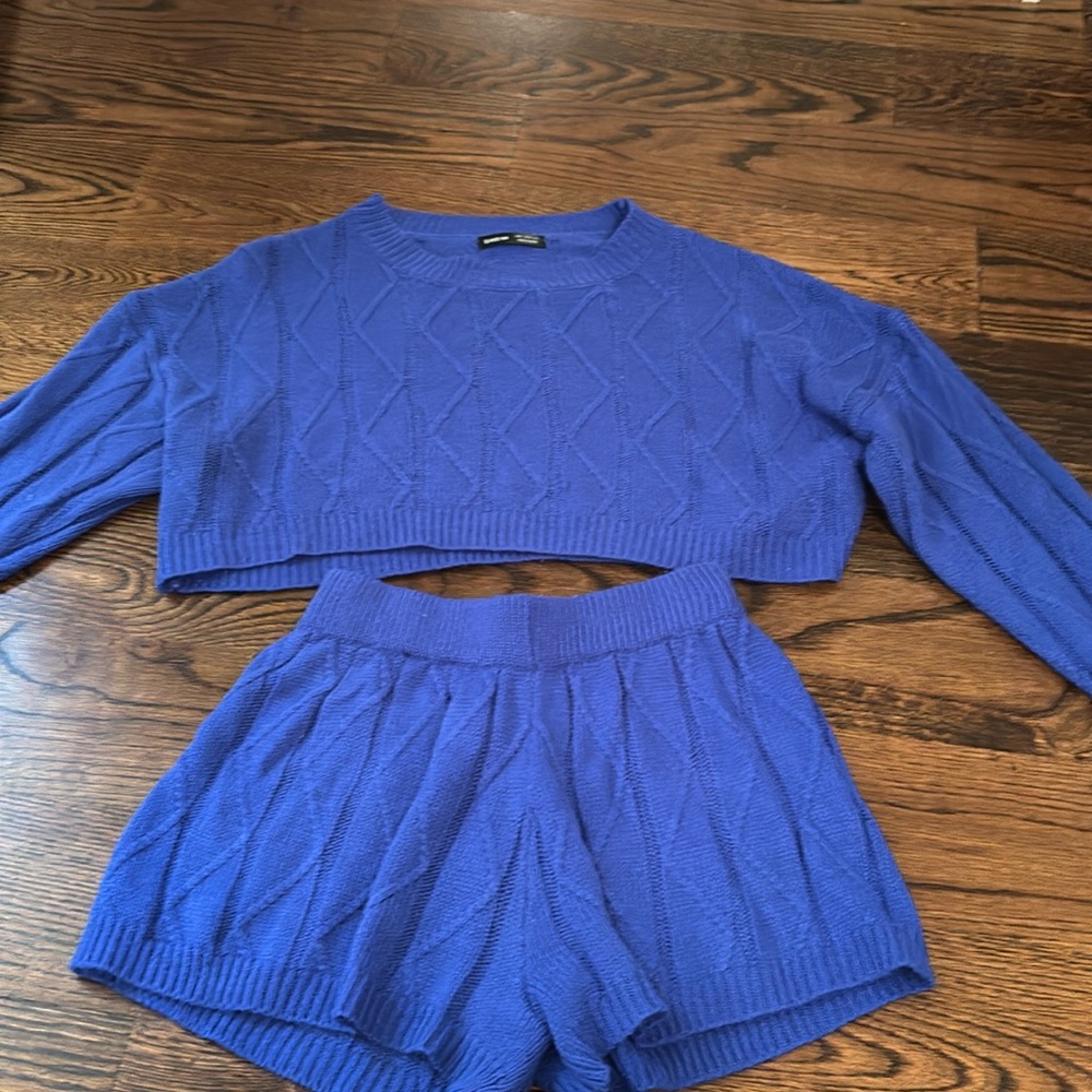 cropped set